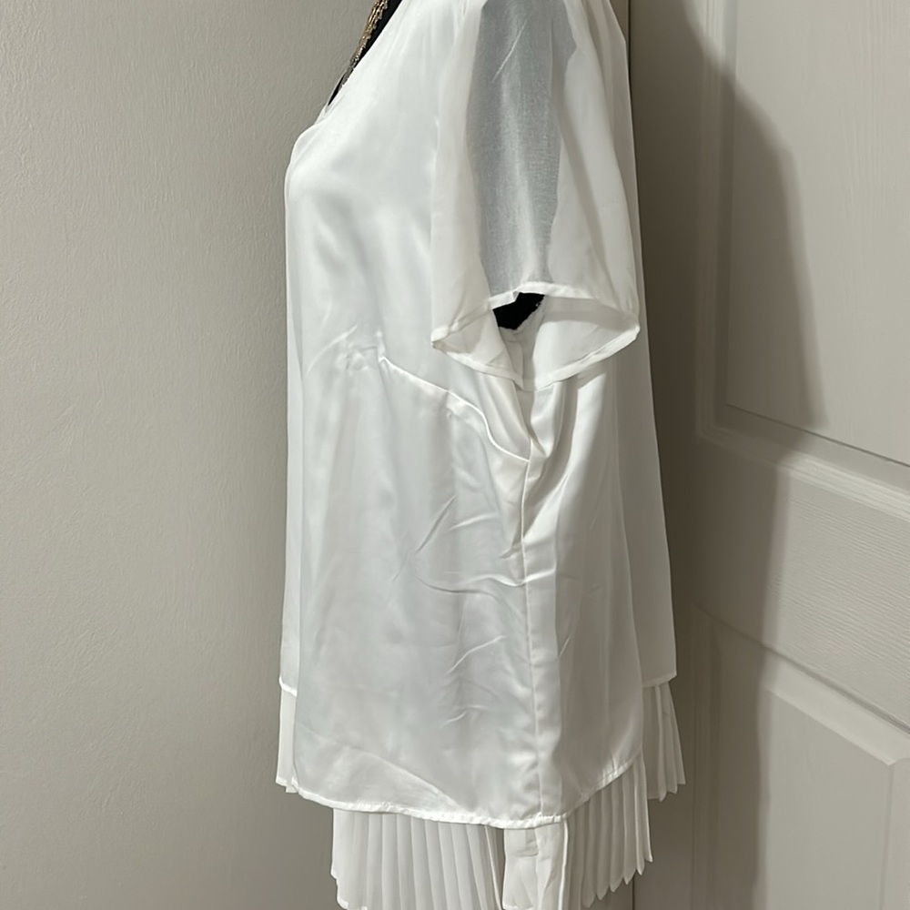 NWOT Tunic - Picture 3 of 5